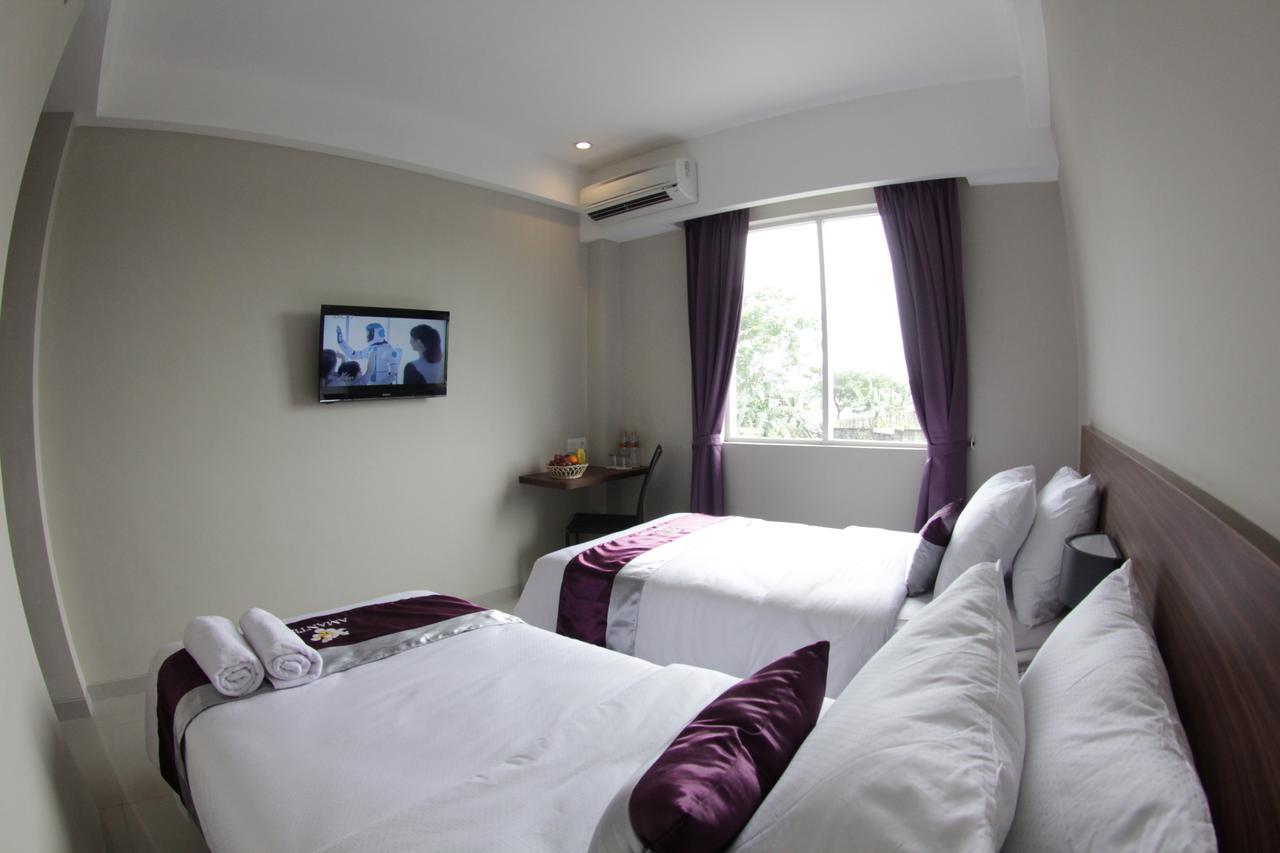 Amantis Hotel Demak Exterior photo