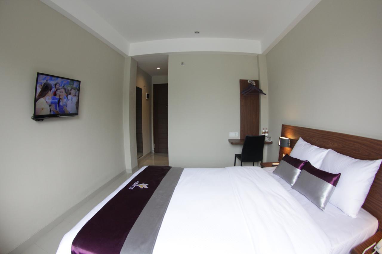 Amantis Hotel Demak Room photo