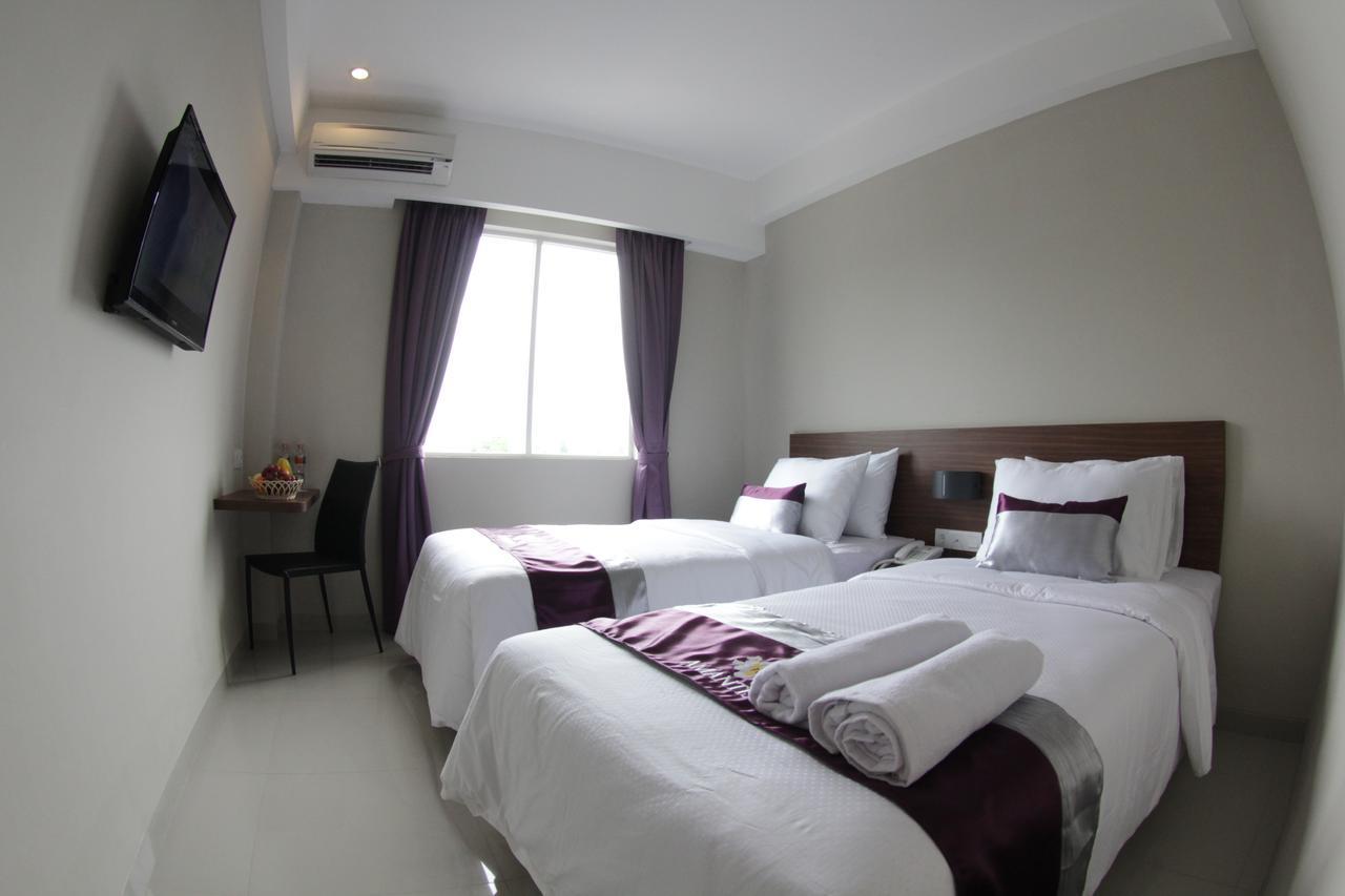 Amantis Hotel Demak Room photo